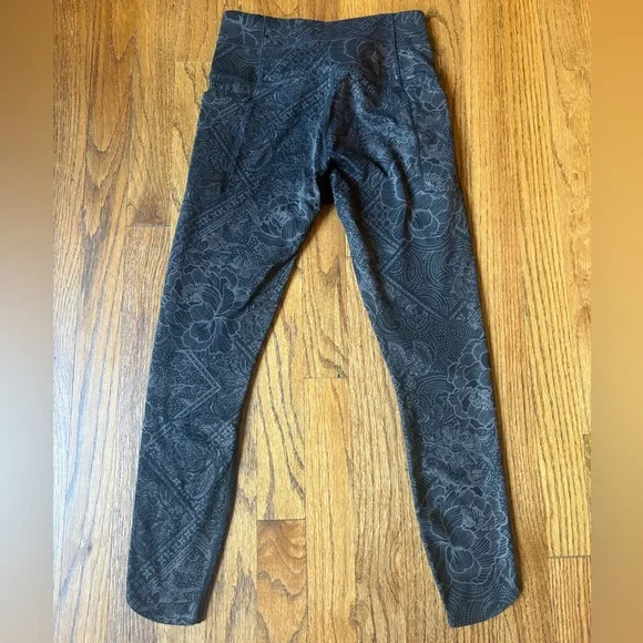 Athleta Patterned Leggings XS - Picture 2 of 8